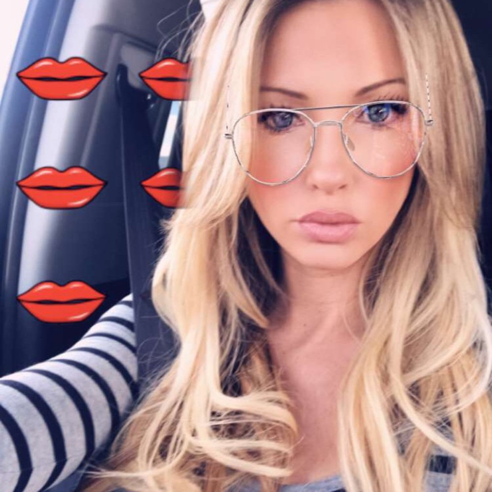 Meet your Posher, Crissy